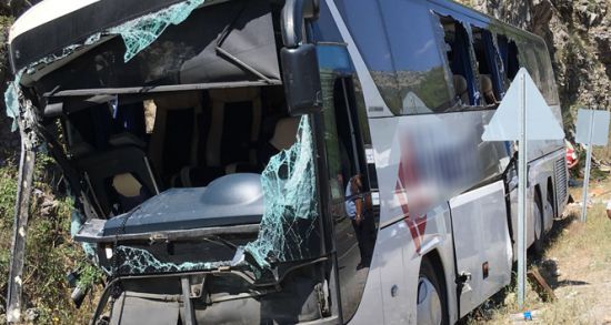Üç ilde 4 ayrı yolcu otobüsü kazası